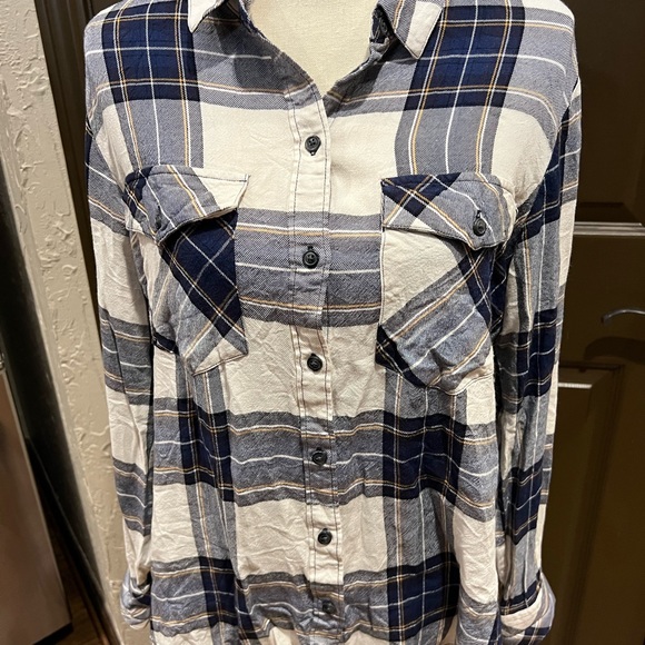 Sanctuary Blue and White Plaid Flannel Button Down Medium - Picture 4 of 6